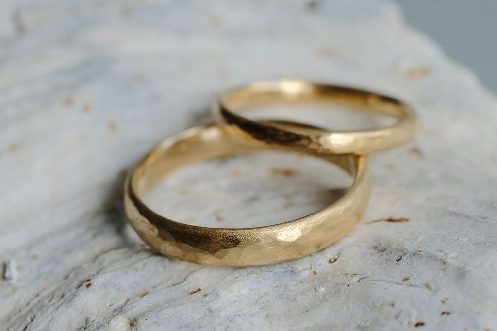wedding ring set, beaded gold