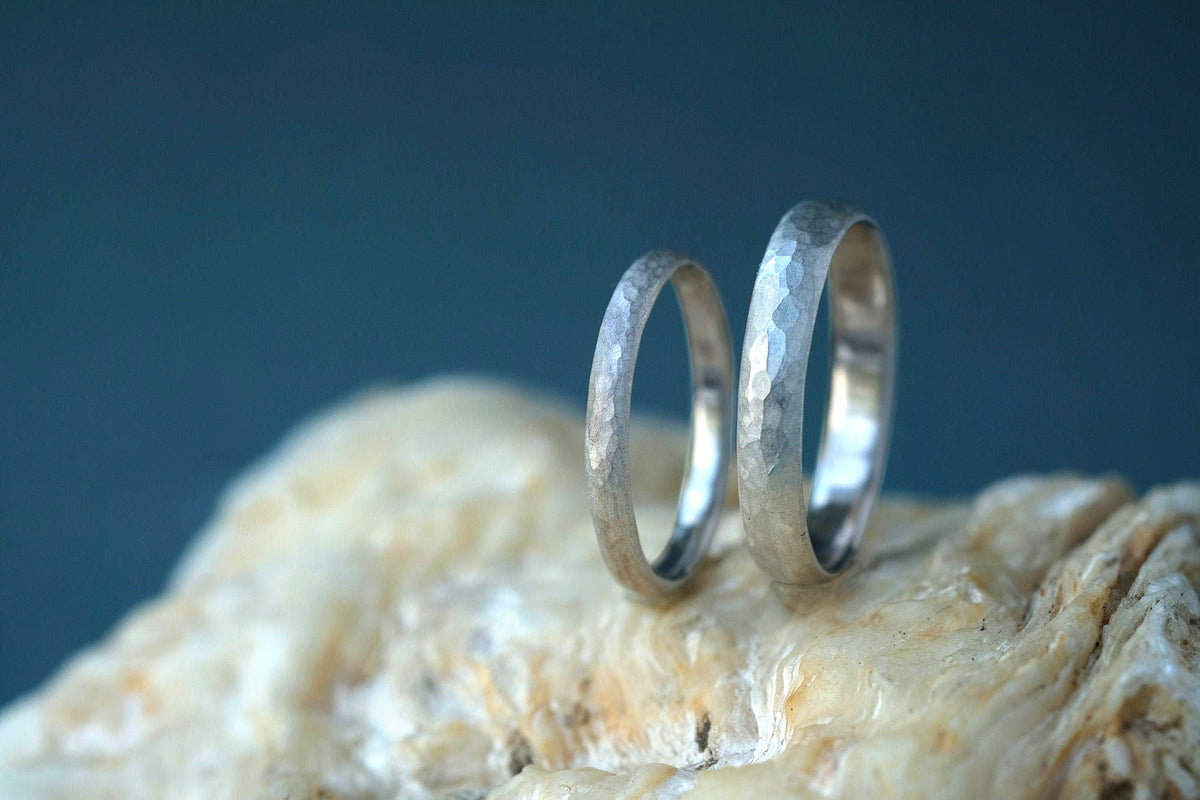 Rounded Silver Wedding Ring Set – classic, matt, with fine hammered texture