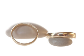 <tc>Wellige Polierte Organische Trauringe Set Gold</tc>