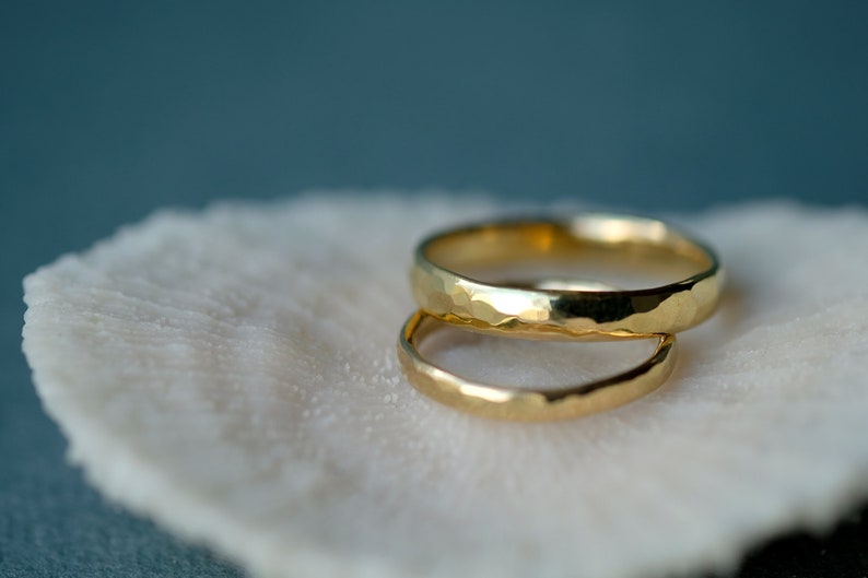 Classic Gold Hammered Wedding Ring Set Polished Cirer