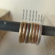 <tc>Klassische Gold Trauringe Set Matt mit Hammerschlag</tc>
