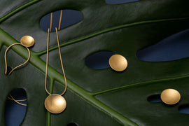 Gold-plated Disc Necklace – Medium